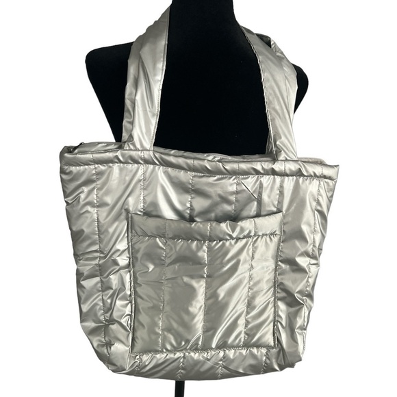 Chic Nylon Tote Bag Perfect For Everyday Essentials - Picture 2 of 5